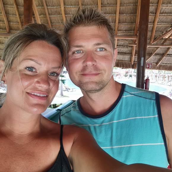 Meet your Posher, Debbie - Picture 1 of 1